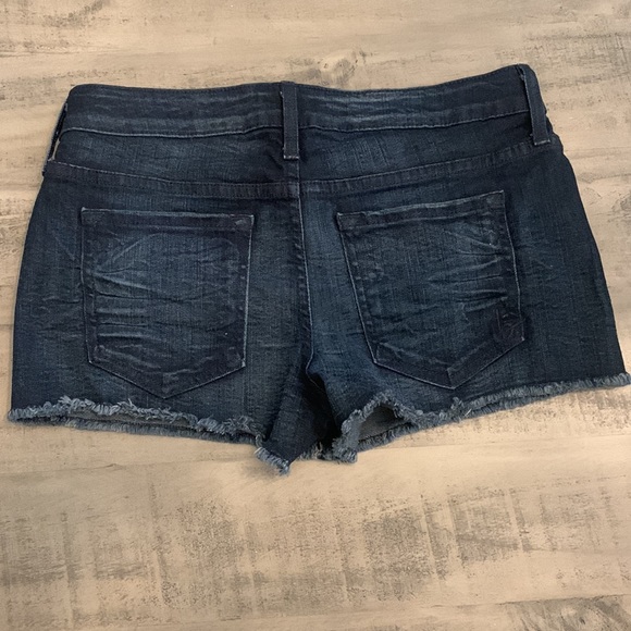 Bebe Raw Edge Icon Shorts - Picture 5 of 7